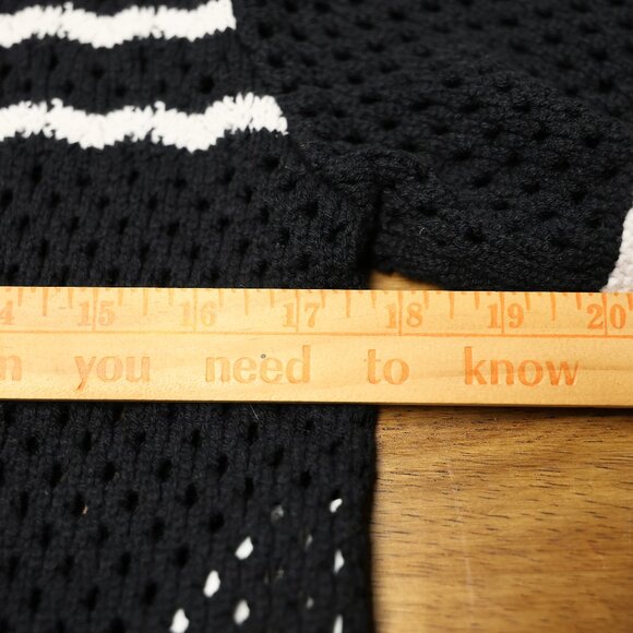 Abercrombie & Fitch Short Sleeve Button Front Crochet Style Cardigan NWOT Sz XS - Picture 8 of 9